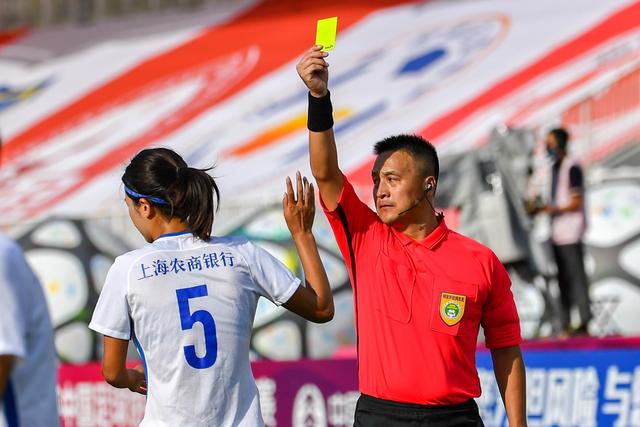 “领帆而上”  2026上海帆船公开赛开幕